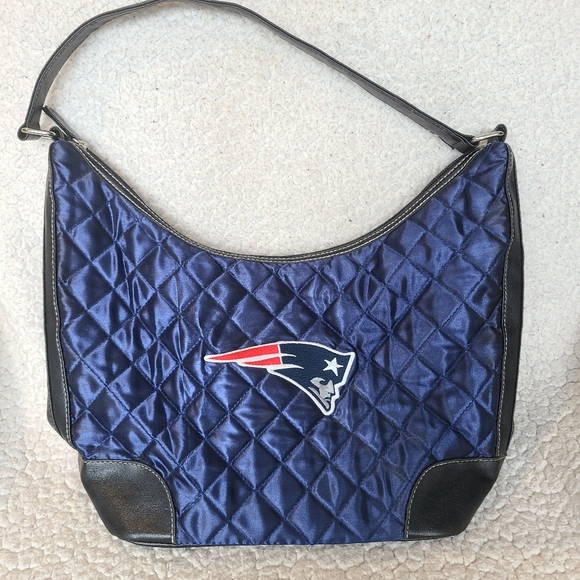Little Earth Handbags - Pro-Fan-ity by LittleEarth quilted NE Patriots bag